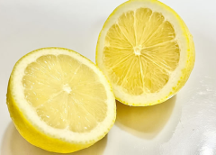レモンのビタミンパワーで輝く髪へ！美髪成分と上手な使い方